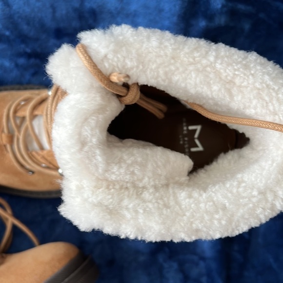 New Marc fisher boots Size 9 heeled - Picture 2 of 3